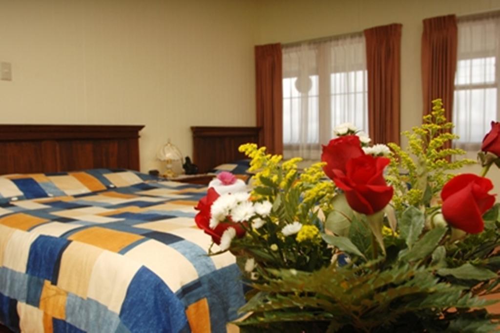 Hotel Las Brumas Cartago Kamer foto