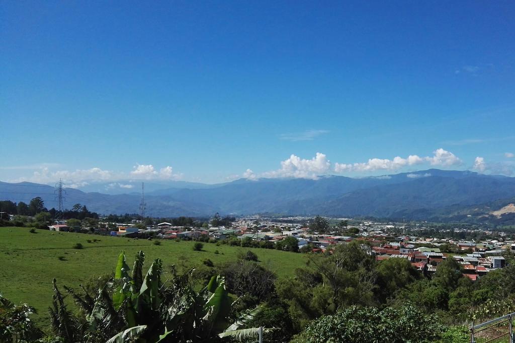 Hotel Las Brumas Cartago Buitenkant foto