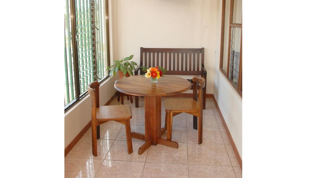 Hotel Las Brumas Cartago Buitenkant foto