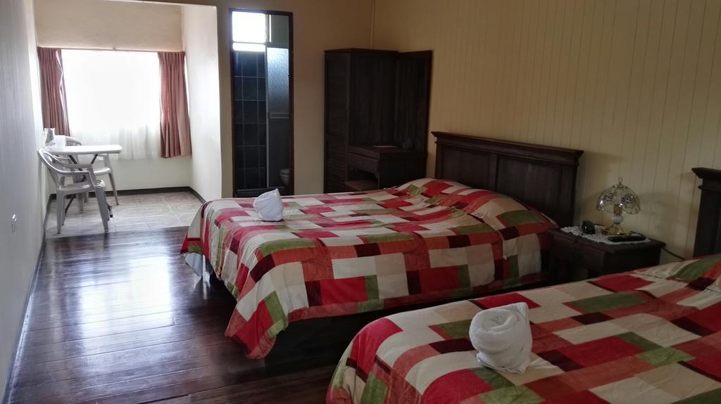 Hotel Las Brumas Cartago Buitenkant foto