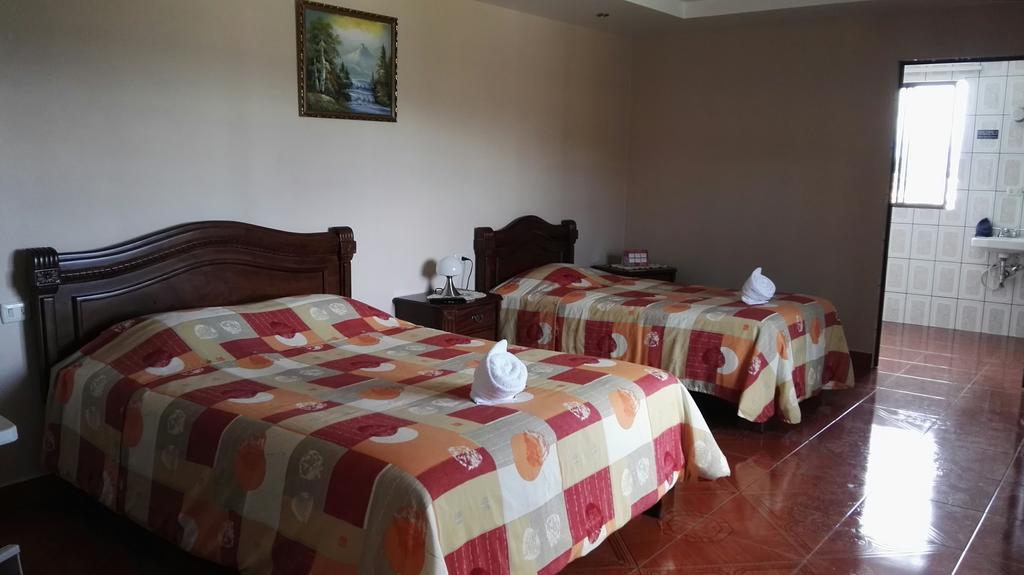 Hotel Las Brumas Cartago Buitenkant foto