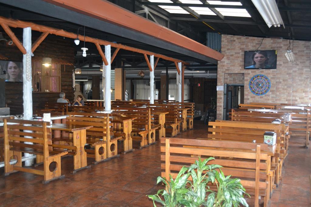 Hotel Las Brumas Cartago Buitenkant foto