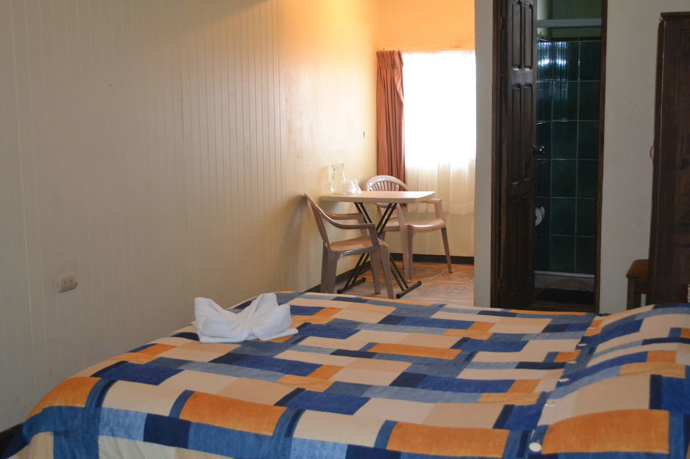 Hotel Las Brumas Cartago Buitenkant foto